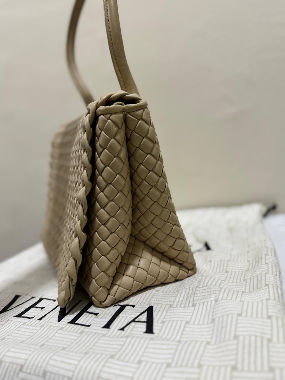 BOTTEGA VENETA Nappa Intrecciato Patti Top Handle Bag - Cream - Picture 8 of 15